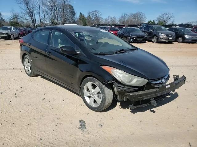 2013 Hyundai Elantra - Image 11