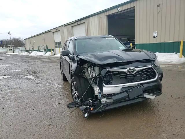 2023 Toyota Highlander - Image 14