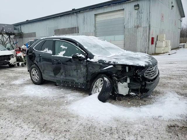 2022 Ford Edge - Image 12