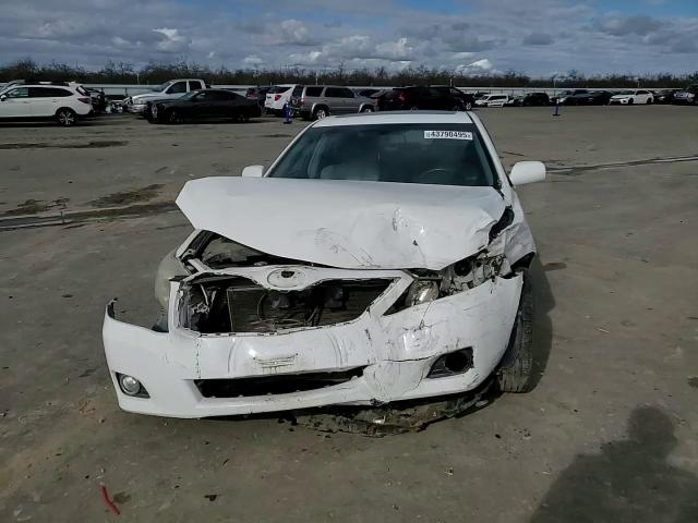 2011 Toyota Camry - Image 11