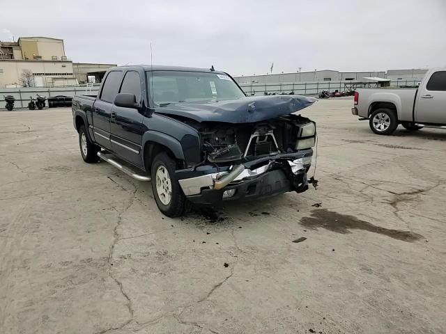 2006 Chevrolet Silverado - Image 10