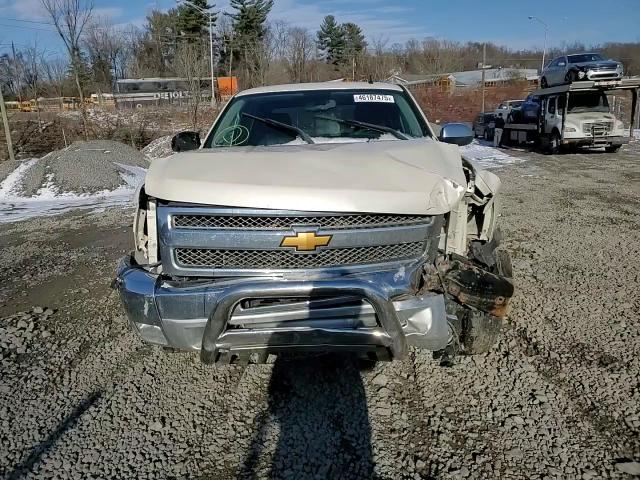 2013 Chevrolet Silverado - Image 11