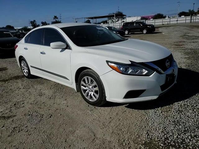 2016 Nissan Altima - Image 11