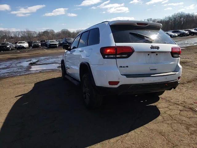 2016 Jeep Grand Cherokee - Image 11