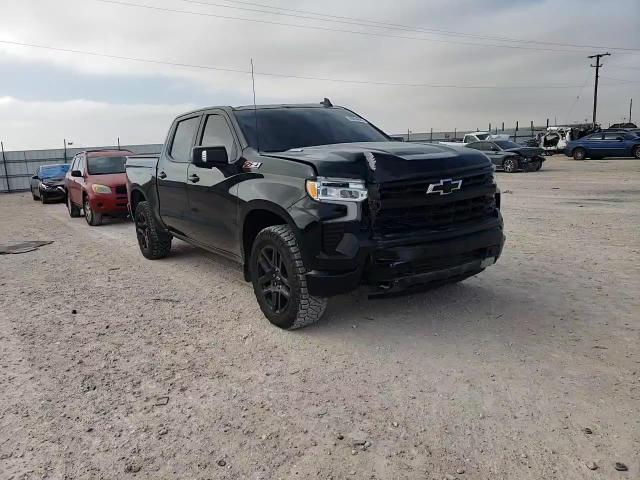 2022 Chevrolet Silverado - Image 11