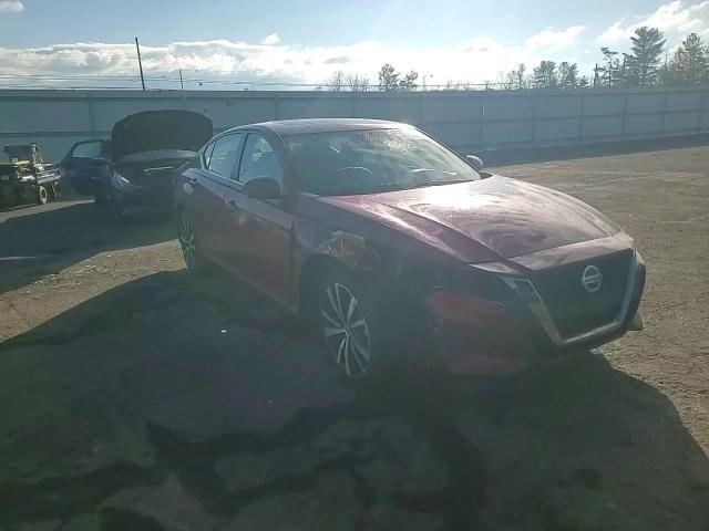 2021 Nissan Altima - Image 11