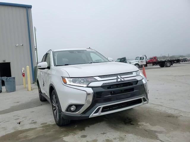 2020 Mitsubishi Outlander - Image 14