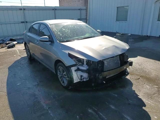 2024 Kia Forte - Image 14