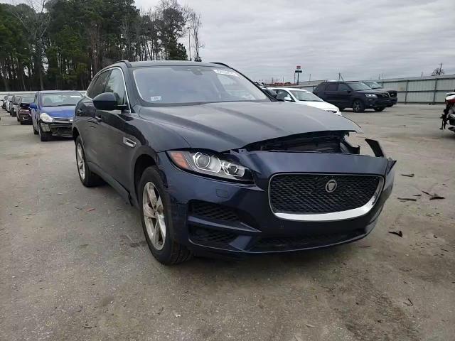 2019 Jaguar F-Pace - Image 12