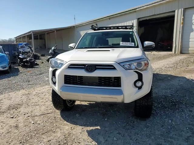 2020 Toyota 4Runner - Image 15
