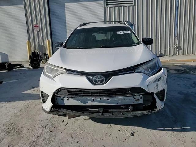 2017 Toyota RAV 4 - Image 11