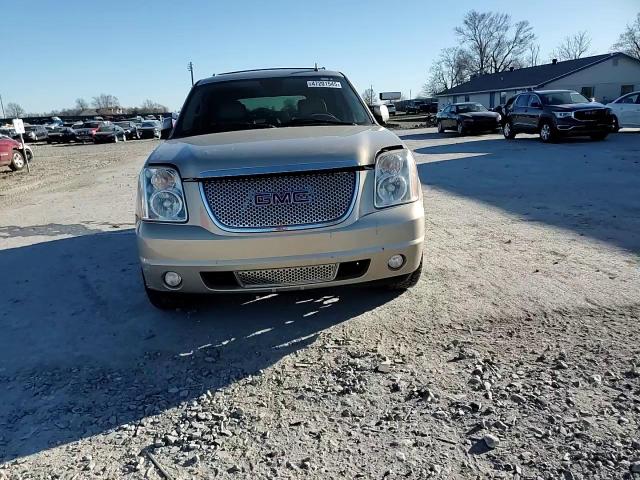 2007 GMC Yukon - Image 11