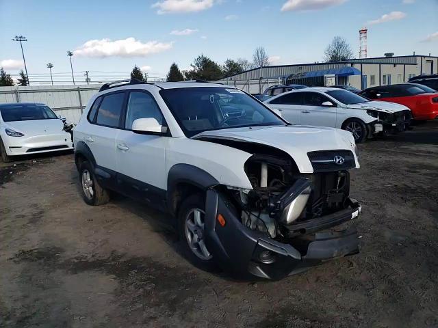 2005 Hyundai Tucson - Image 12