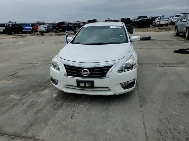 2013 Nissan Altima - Image 10