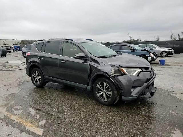 2017 Toyota RAV 4 - Image 14