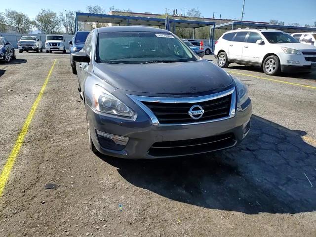2013 Nissan Altima - Image 10