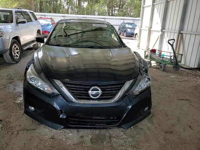 2017 Nissan Altima - Image 13