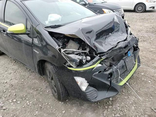 2016 Toyota Prius - Image 11