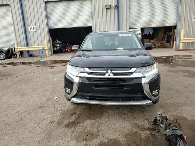 2018 Mitsubishi Outlander - Image 11