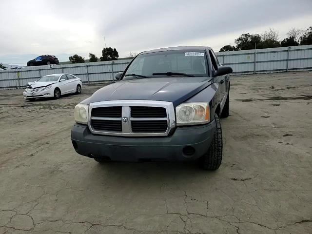 2005 Dodge Dakota - Image 10