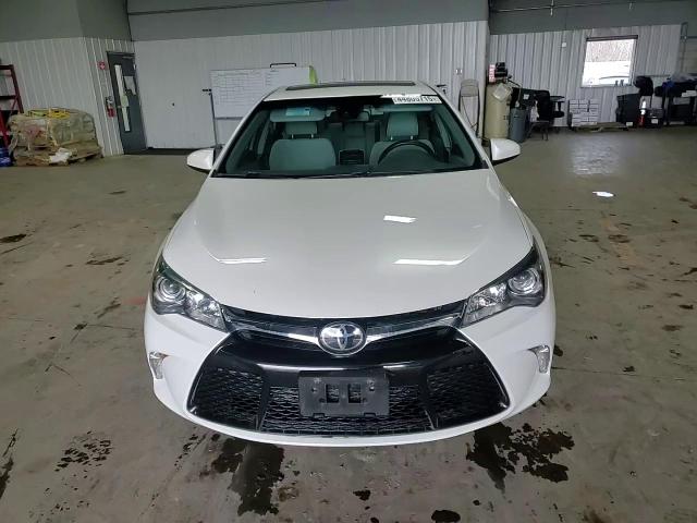 2015 Toyota Camry - Image 11