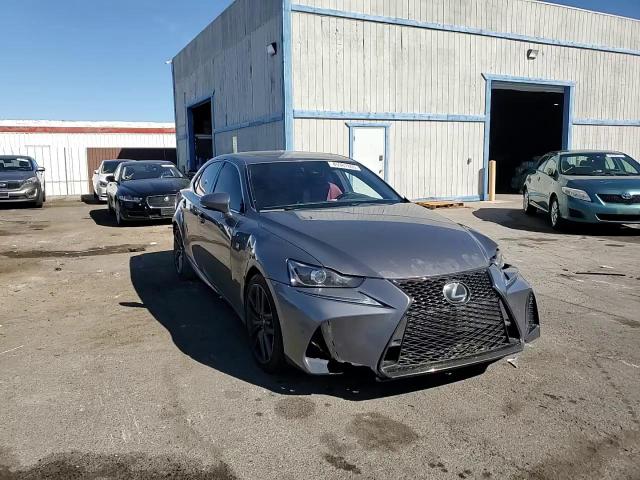 2018 Lexus IS - Image 11