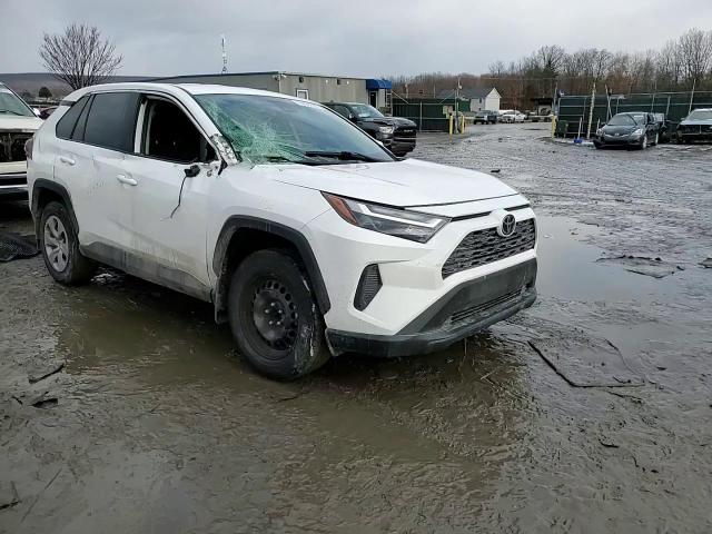 2023 Toyota RAV 4 - Image 15