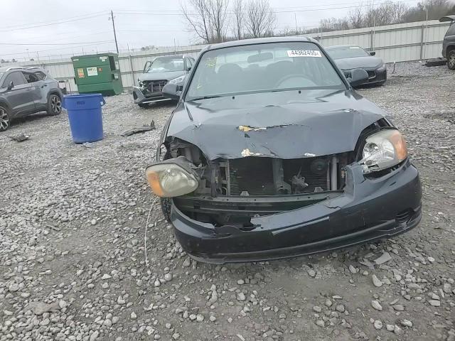 2005 Hyundai Accent - Image 10