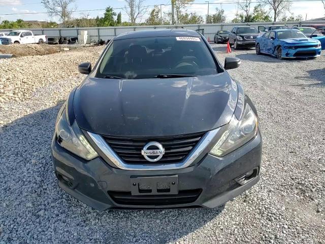 2017 Nissan Altima - Image 11
