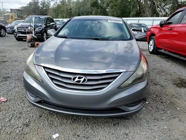 2012 Hyundai Sonata - Image 11