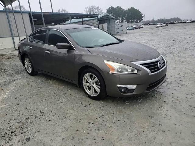 2014 Nissan Altima - Image 11