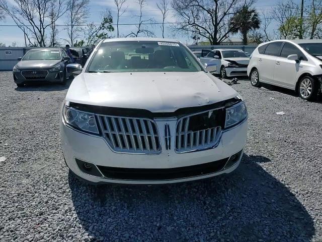 2010 Lincoln MKZ - Image 11