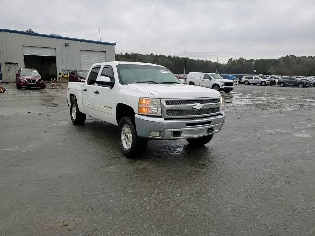 2012 Chevrolet Silverado - Image 13