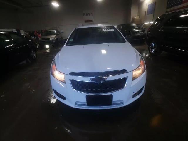 2012 Chevrolet Cruze - Image 13