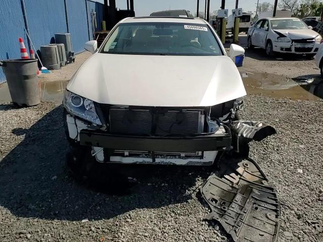 2015 Lexus ES - Image 14