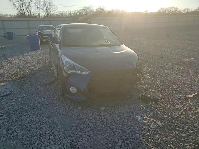 2016 Hyundai Veloster - Image 11