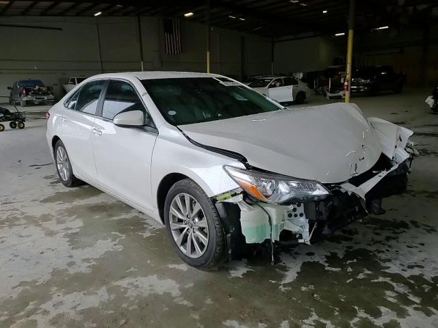 2015 Toyota Camry - Image 11