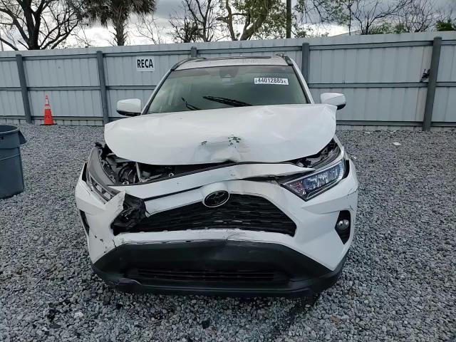 2019 Toyota RAV 4 - Image 12