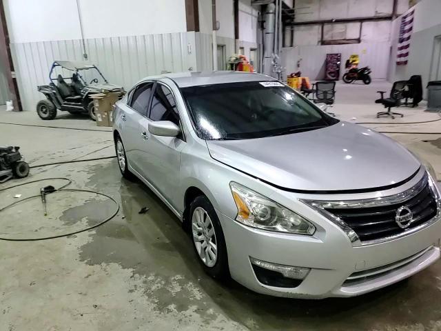 2015 Nissan Altima - Image 13