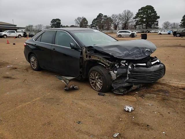 2016 Toyota Camry - Image 11