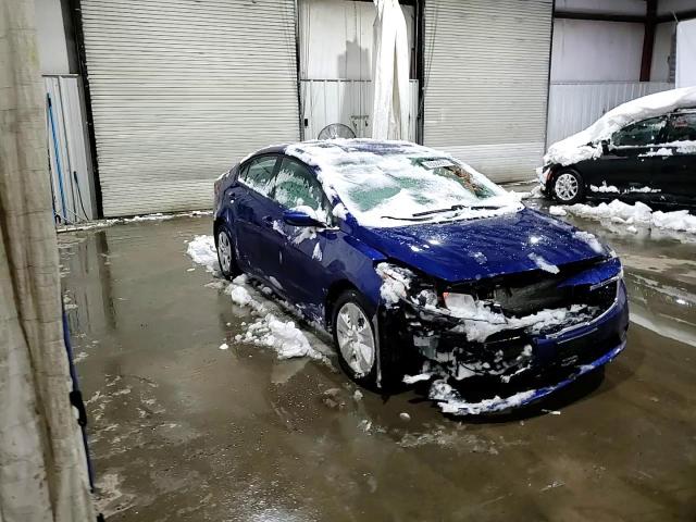 2017 Kia Forte - Image 12