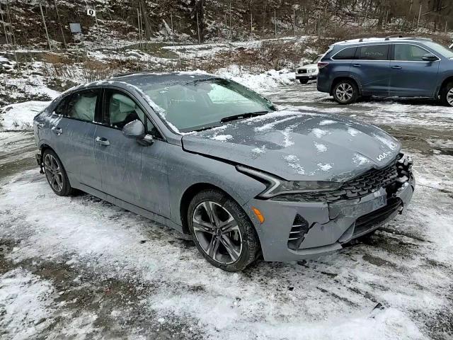 2022 Kia K5 - Image 11