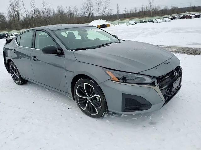 2024 Nissan Altima - Image 13