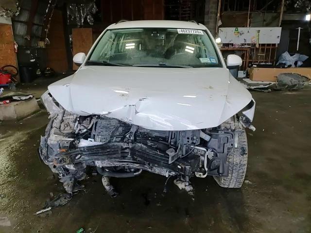 2017 Volkswagen Tiguan - Image 11