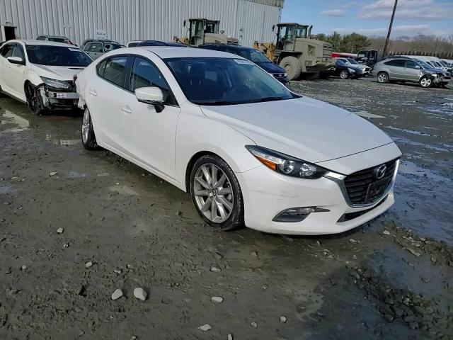 2017 Mazda 3 - Image 13