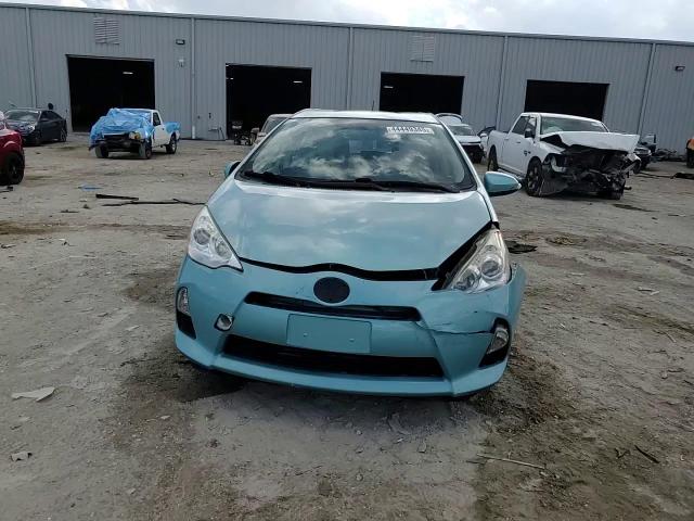 2013 Toyota Prius - Image 13