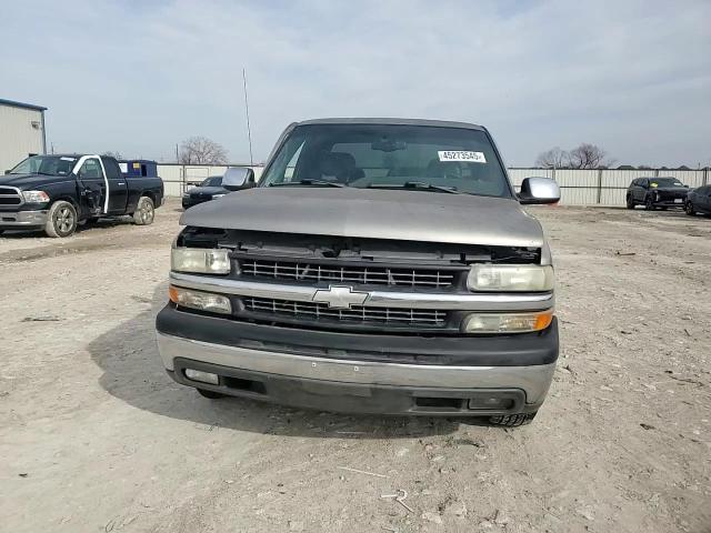 2002 Chevrolet Silverado - Image 11