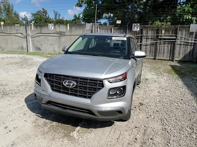 2021 Hyundai Venue - Image 12