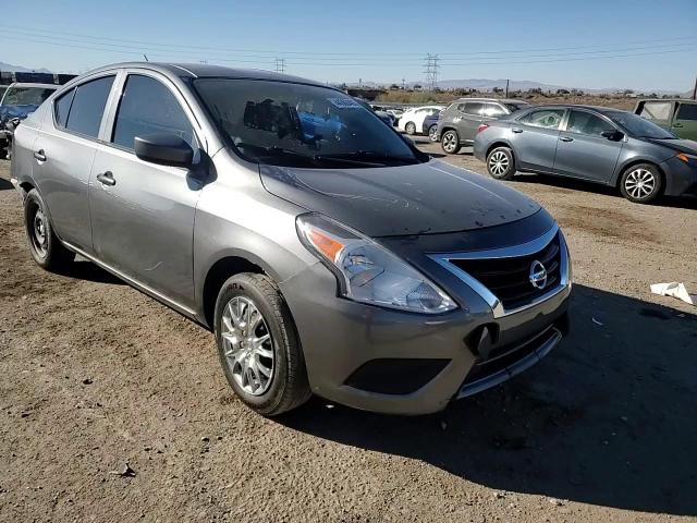 2019 Nissan Versa - Image 11