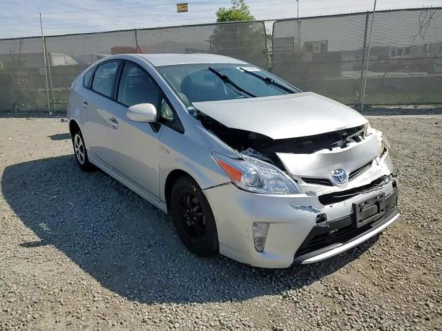 2014 Toyota Prius - Image 11